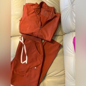 FIGS JACKET & PANTS SET AUBURN